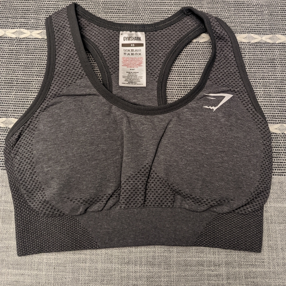 Gym shark sports bra (xs) NWT